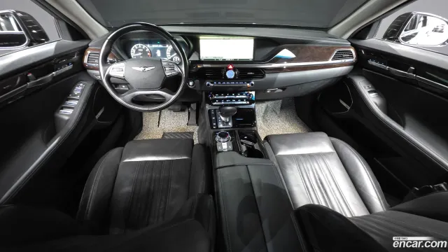 Genesis G90 (EQ900)