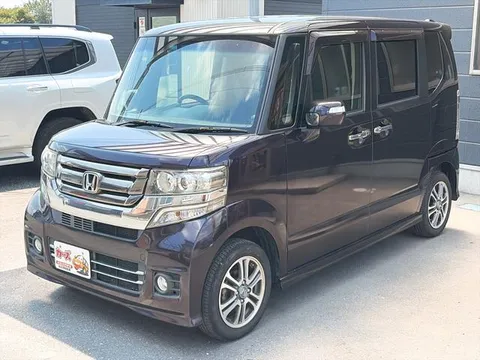 Honda N-BOX Custom