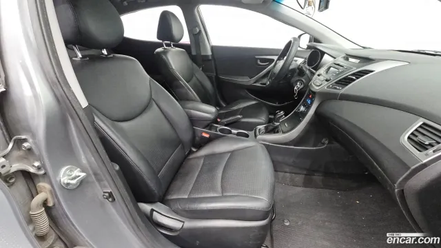 Hyundai Elantra (Avante)