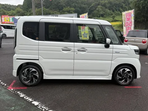 Suzuki Spacia Custom