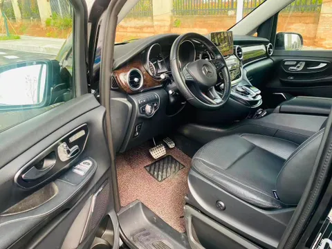 Mercedes-Benz V-Class