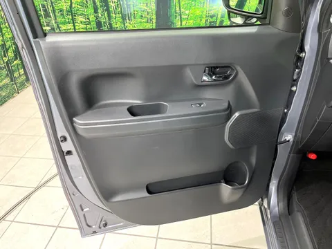 Toyota Pixis Mega