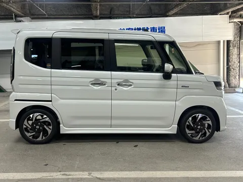 Suzuki Spacia Custom