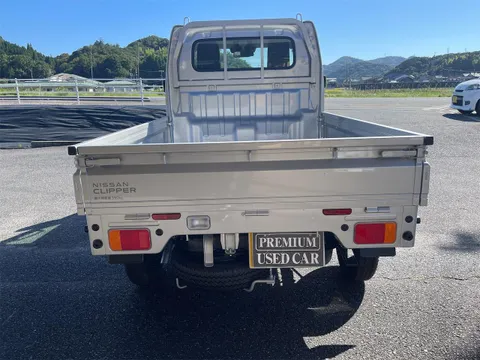 Nissan Clipper Truck