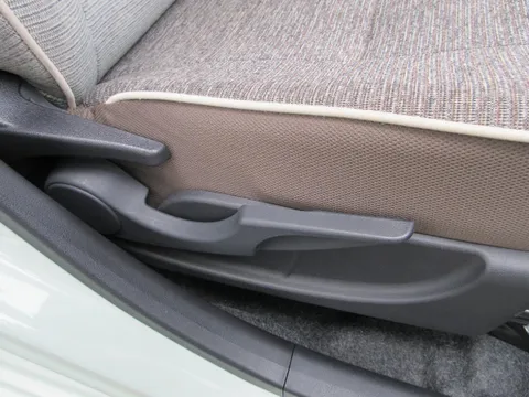 Daihatsu Mira Tocot