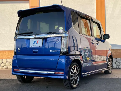 Honda N-BOX Custom