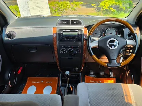 Daihatsu Mira AVY