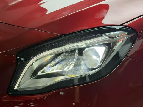 Mercedes-Benz Mercedes-Benz GLA