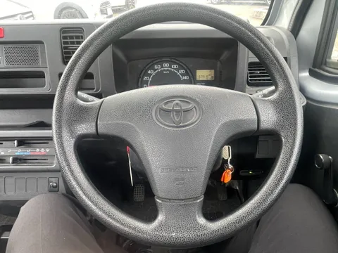 Toyota Pixis Truck
