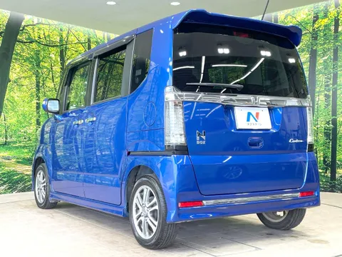 Honda N-BOX Custom