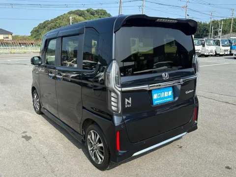 Honda N-BOX Custom