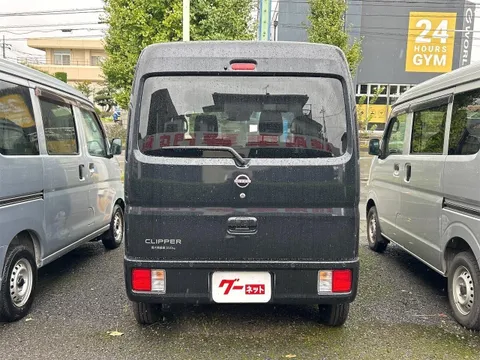 Nissan Clipper