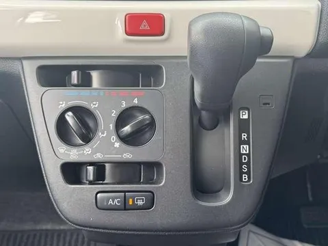 Daihatsu Mira Tocot