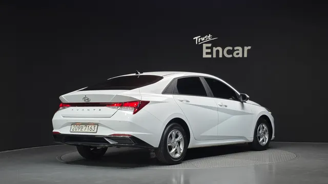 Hyundai Elantra (Avante)