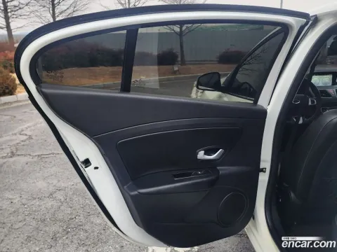 Renault SM3