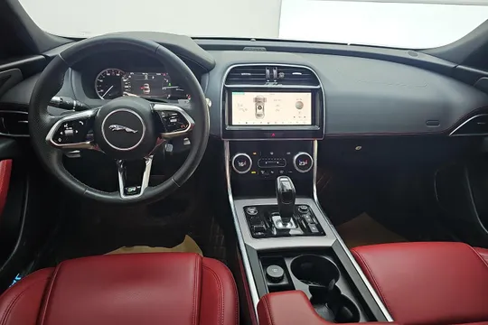 Jaguar XEL