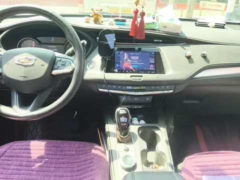 Cadillac XT4