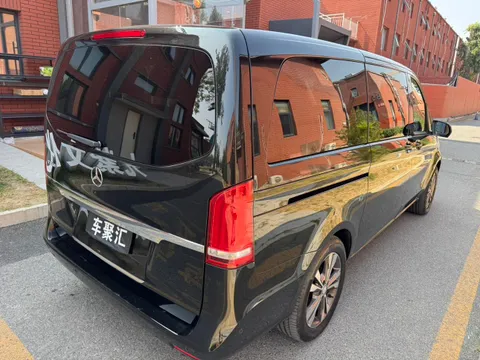 Mercedes-Benz V-Class