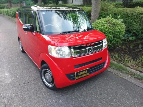 Honda N-BOX Slash
