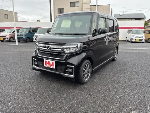 Honda N-BOX Custom