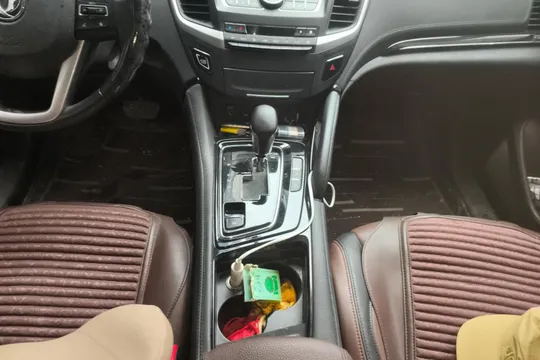 Dongfeng AX7
