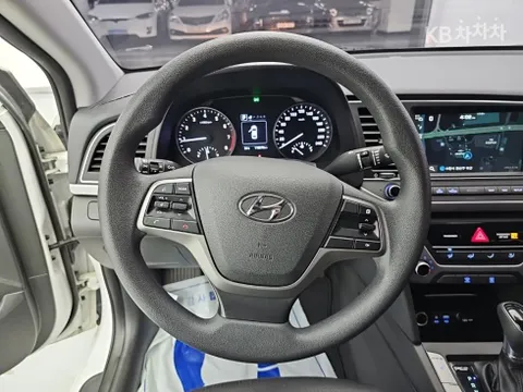 Hyundai Elantra (Avante)