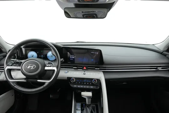 Hyundai Elantra (Avante)