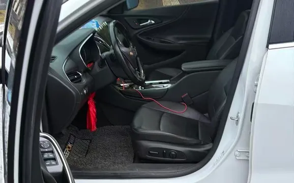 Chevrolet Malibu XL