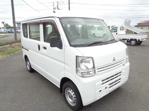 Mitsubishi Minicab Van
