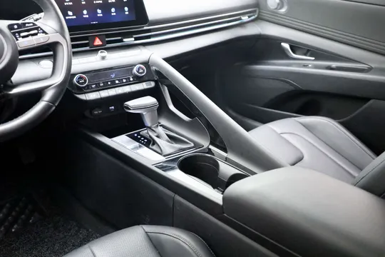 Hyundai Elantra (Avante)