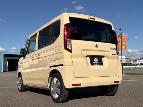 Suzuki Spacia