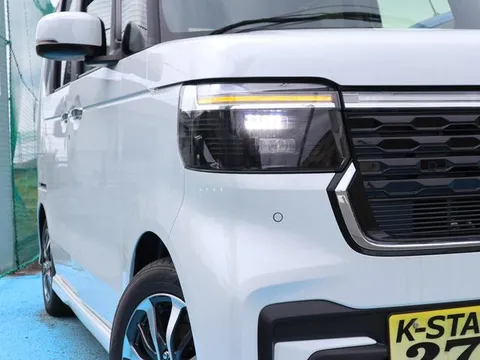 Honda N-BOX Custom