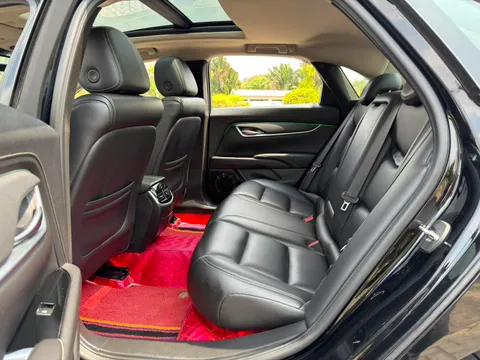 Cadillac XTS
