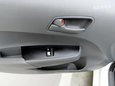 Kia Deluxe