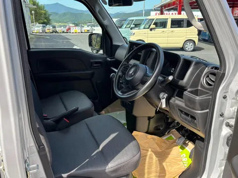 Mitsubishi Minicab Van