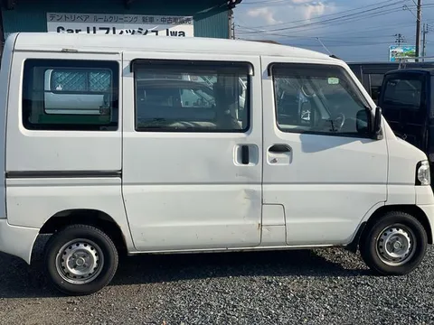 Mitsubishi Minicab Van