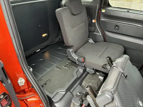 Toyota Pixis Mega
