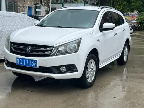 Venucia T70