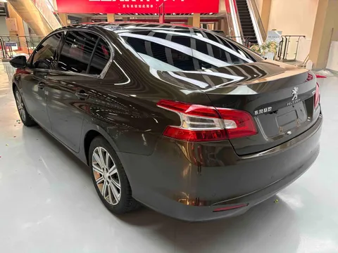 Peugeot 408