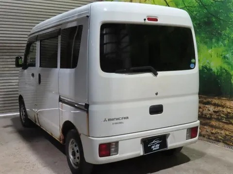 Mitsubishi Minicab Van