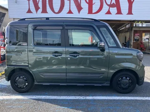 Suzuki Spacia Gear