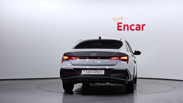 Hyundai Elantra (Avante)