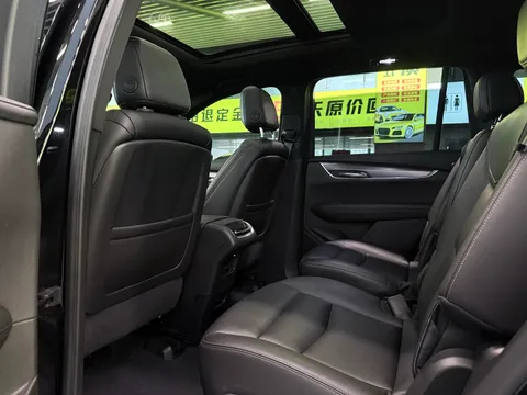 Cadillac XT6