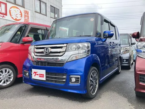 Honda N-BOX Custom