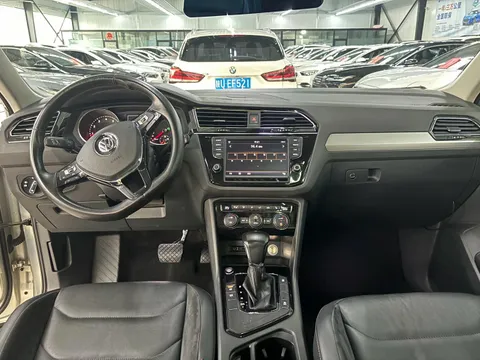 Volkswagen Tiguan L