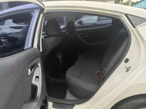 Hyundai Elantra (Avante)