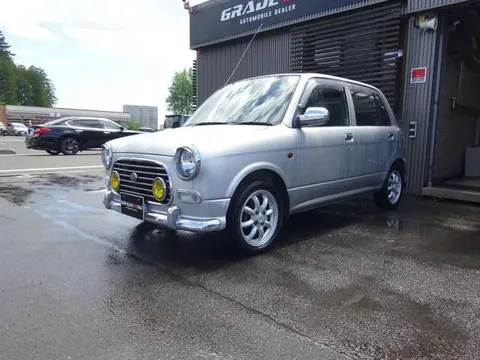 Daihatsu Mira Gino