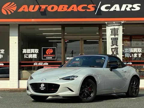 Mazda MX-5 (Roadster)