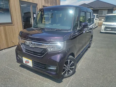 Honda N-BOX Custom