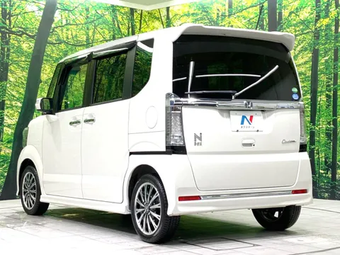 Honda N-BOX Custom